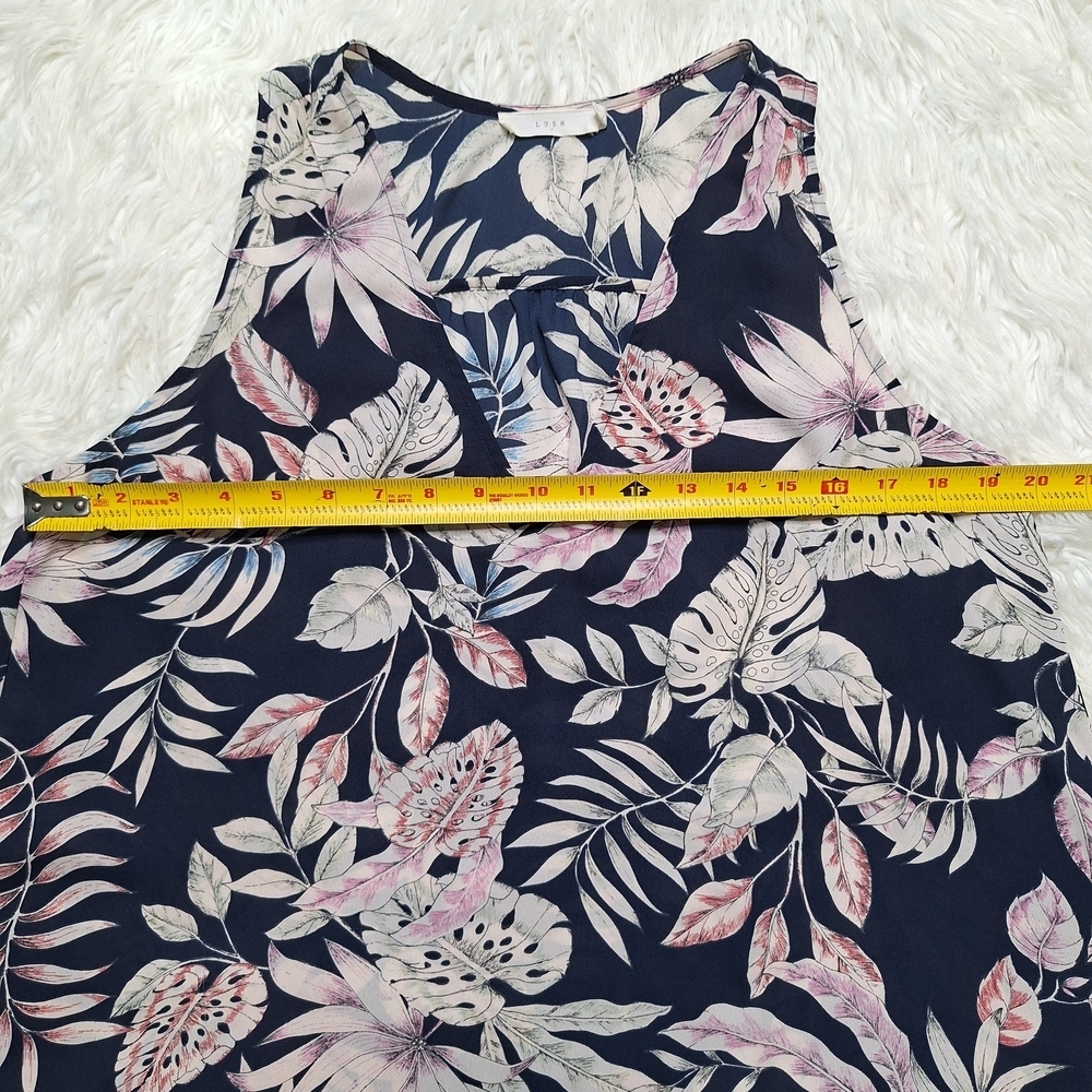 Lush Navy Tropical Print Sleeveless Casual Blouse - Picture 5 of 8